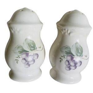 Vintage Pfaltzgraff Grapevine Salt & Pepper Shakers with Stoppers